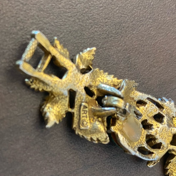 Vintage Gold tone and Green Floral Bracelet - Picture 13 of 13